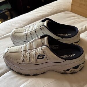 Skechers ladiesWhite and Blue Slip-On Sneakers-8